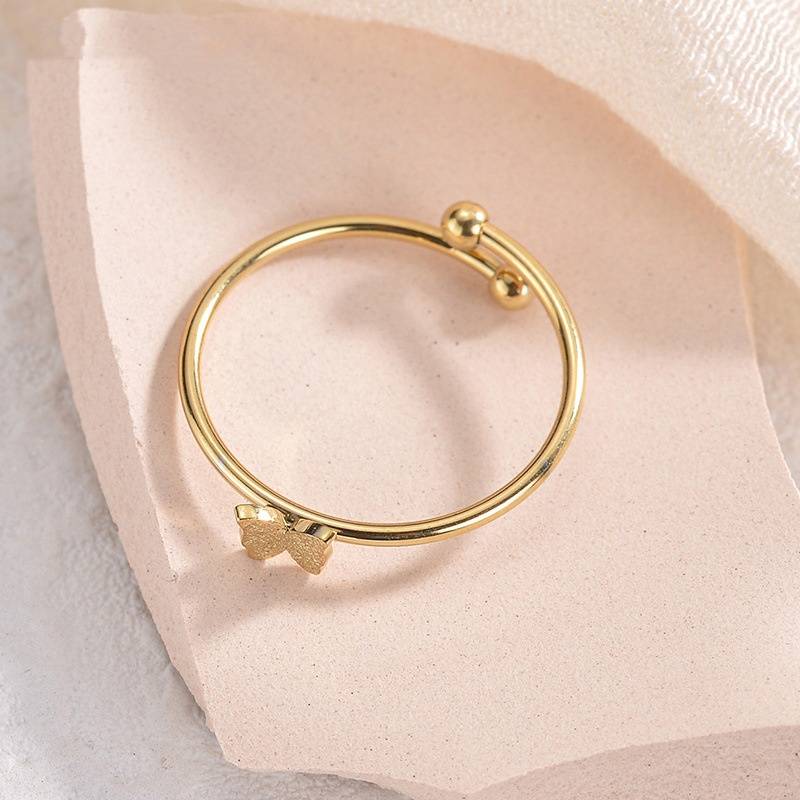 Butterfly Bliss Gold Ring : ButterflyBlissGoldRing-LT-RG-FG-05