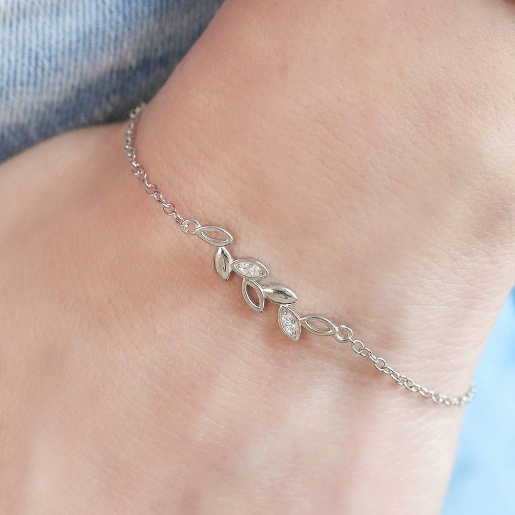 Leafy Glamour 925 Sterling Silver Bracelet With Cubic Zirconia : BR-80201