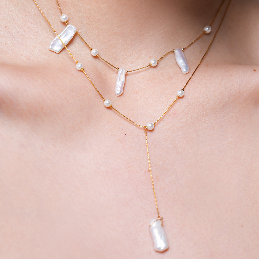 Natural Baroque Pearl Pendant Necklace : CAO0109JNY