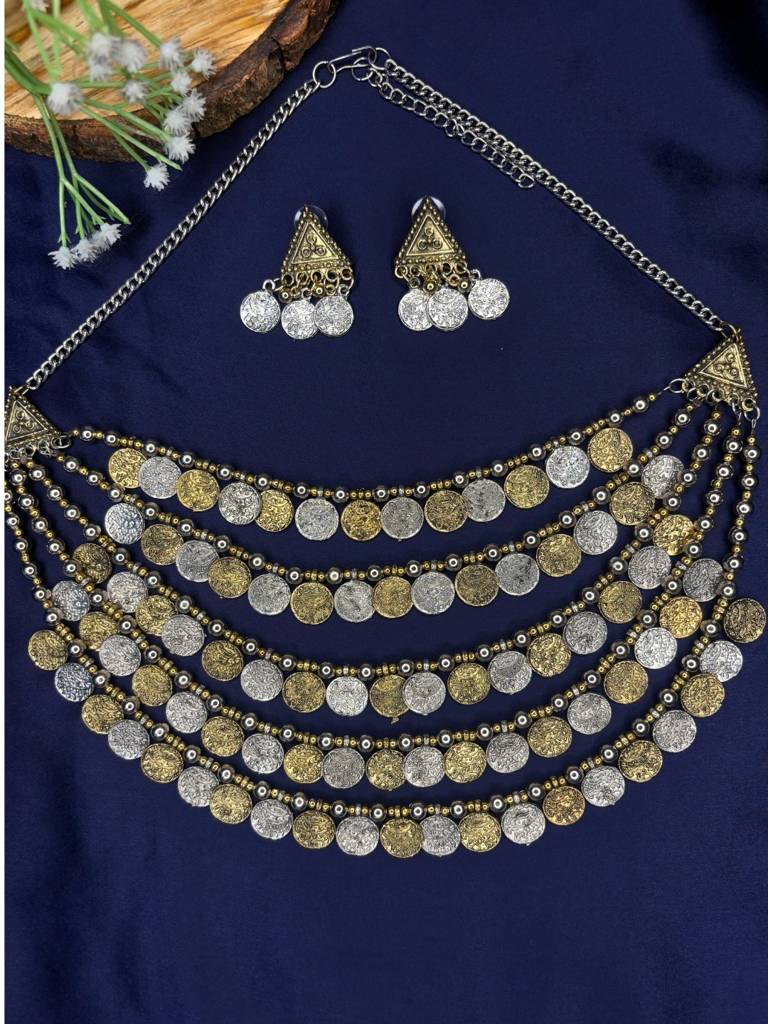 Silver-Plated Antique Stone Studded & Beaded Necklace And Earrings : VI26JSOX100103