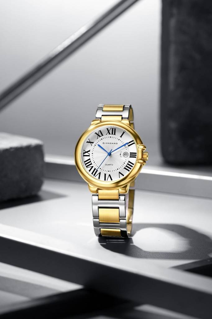 Giordano Analog Quartz Watch For Men Â Stainless Steel Strap, Textured Dial With Roman Numerals, Blue Hands, D : GZ-50187-22