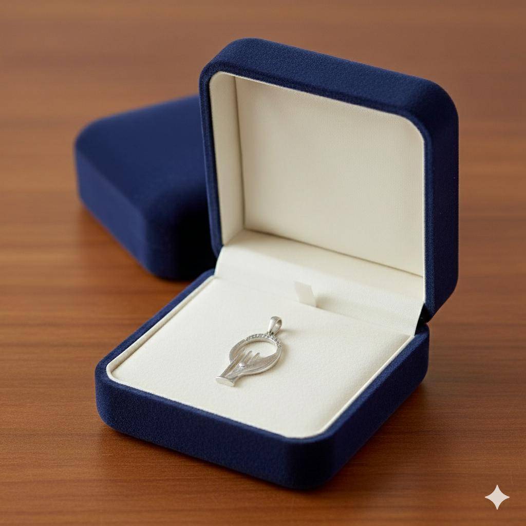 925 Pure Silver Cricket Pendant : PEN1042