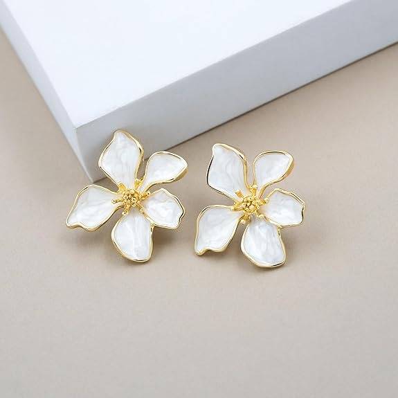 White Orchid Anti Tarnish Earrings For Women : HSPS60MB1048