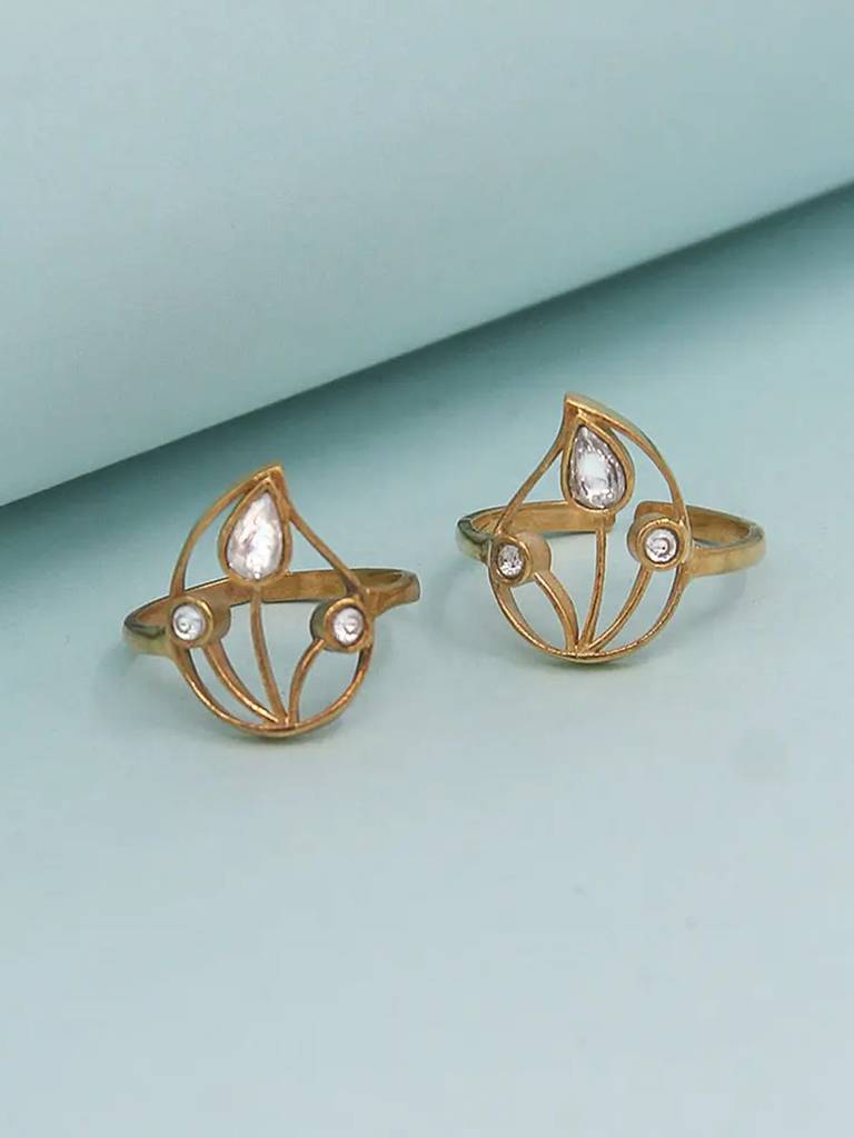 Silver 92.5 Aam Ras White Stone Toe Ring : U080SO04TR0315