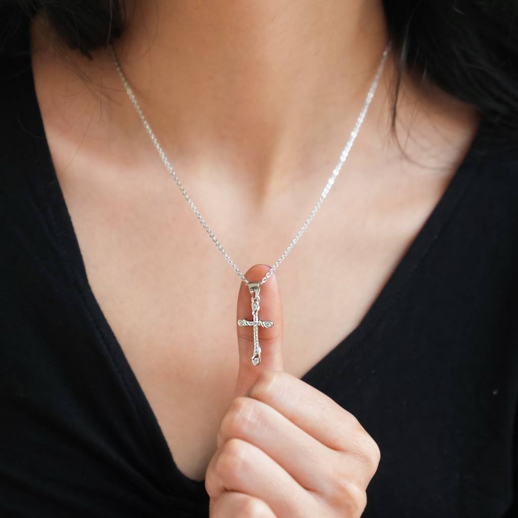 925 Silver Divine Cross Pendant Chain : IS-NC-PC-1152