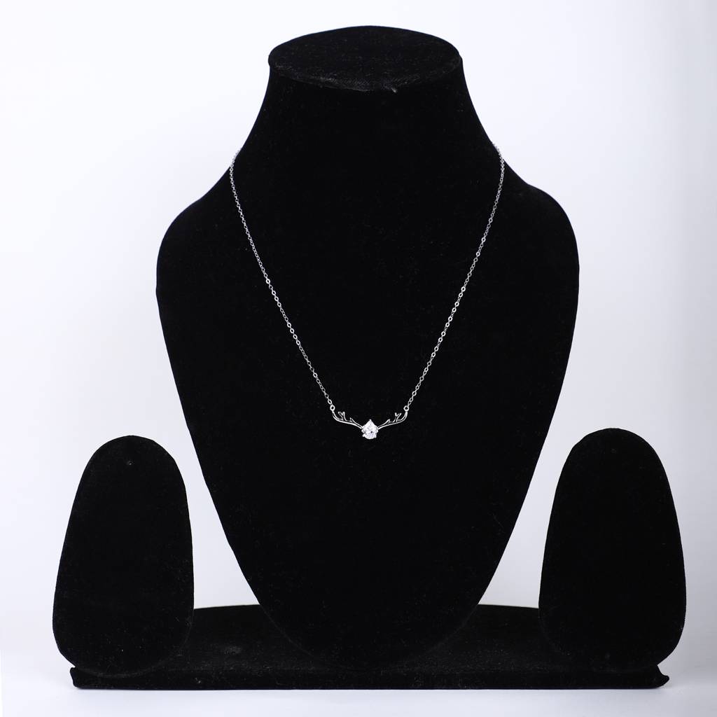 925 Silver Chain With Graceful Deer Pendant – Wild Elegance : CH-SL-9462-W