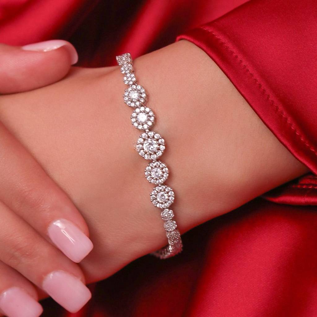 Dazzling Adjustable 925 Silver Bracelet : BR-80113