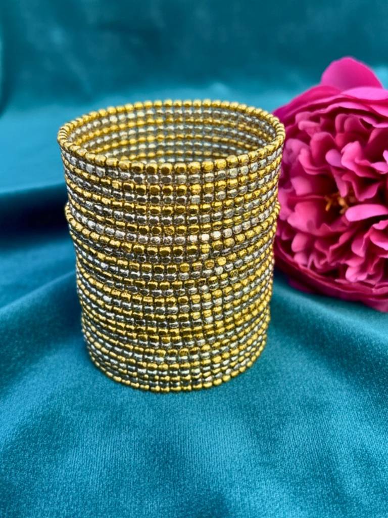 Women Oxidised Cuff Bracelet : VI26BC100071
