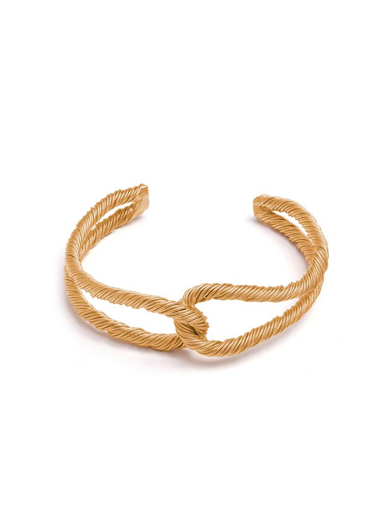 Golden Threaded Interlocked Bracelet : Z04EA