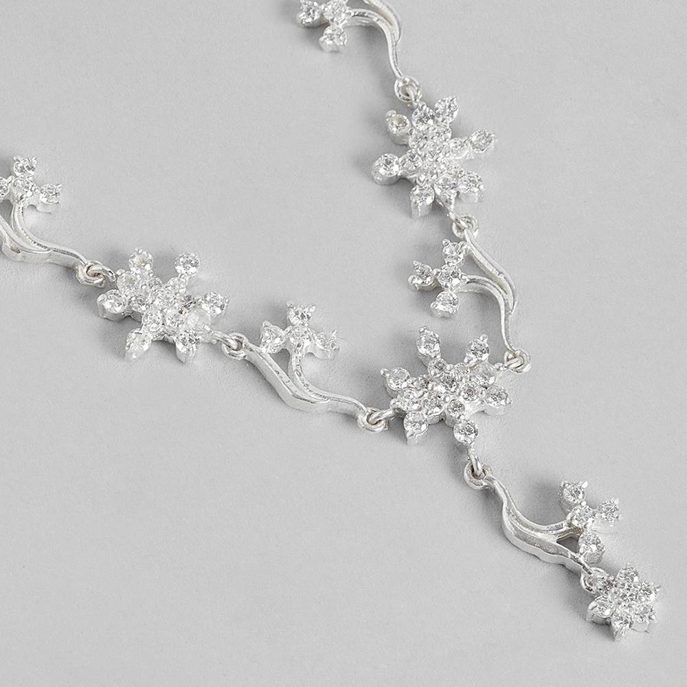 Silver 92.5 White Flower Necklace : Silver 92.5 White Flower Necklace : Silver 92.5 White Flower Necklace : Z125SG002N05