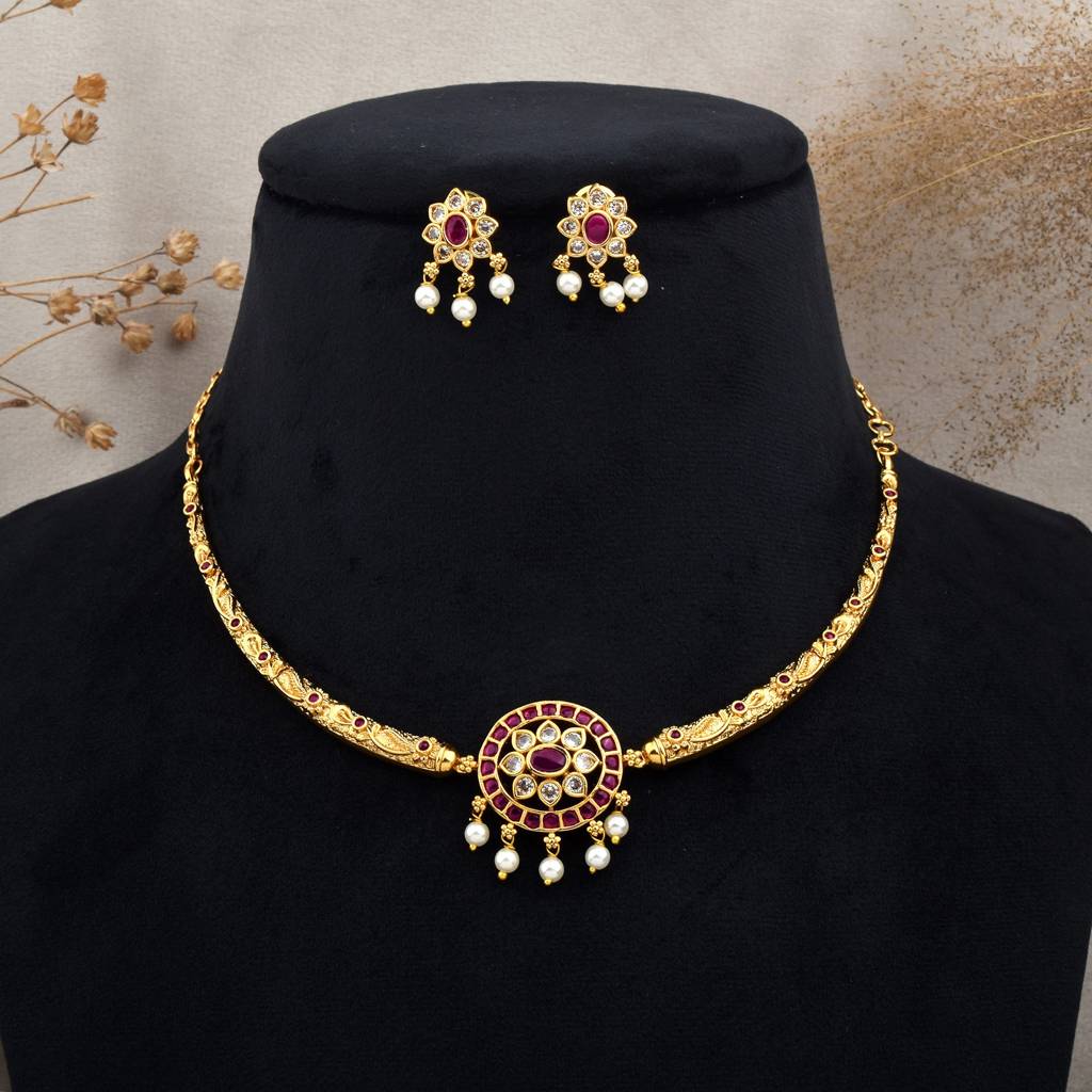 Gilded Heritage Necklace Set : SCNECKAMRCZ04