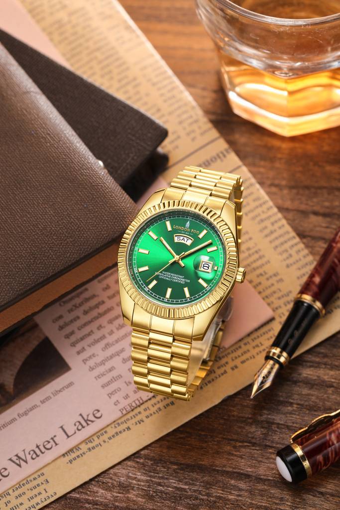 Oxford Collection Analog Quartz Watch For Men With Stainless Steel Strap, Fluted Metal Case, Day & Date Display, : LFM10001-33