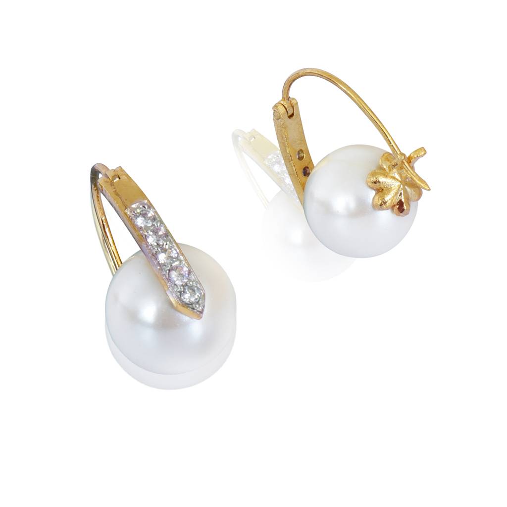 Pearl Everyday Wear Earrings : IE803