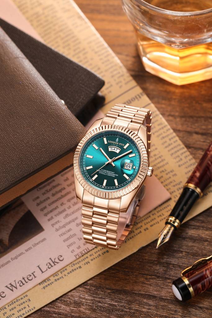 Oxford Collection Analog Quartz Watch For Men With Stainless Steel Strap, Fluted Metal Case, Day & Date Display, : LFM10001-22