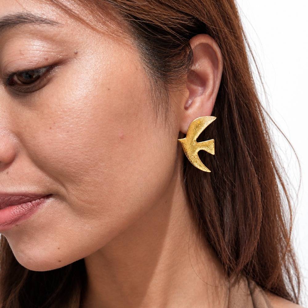 Women 18K Gold-Plated Textured Swallow Bird Stud Earrings : 101231