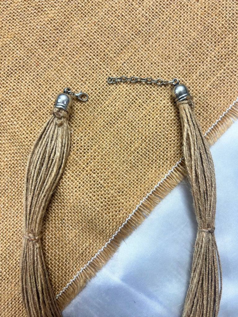 Gold-Toned Oxidised Statement Thread Necklace : VI26NK0095