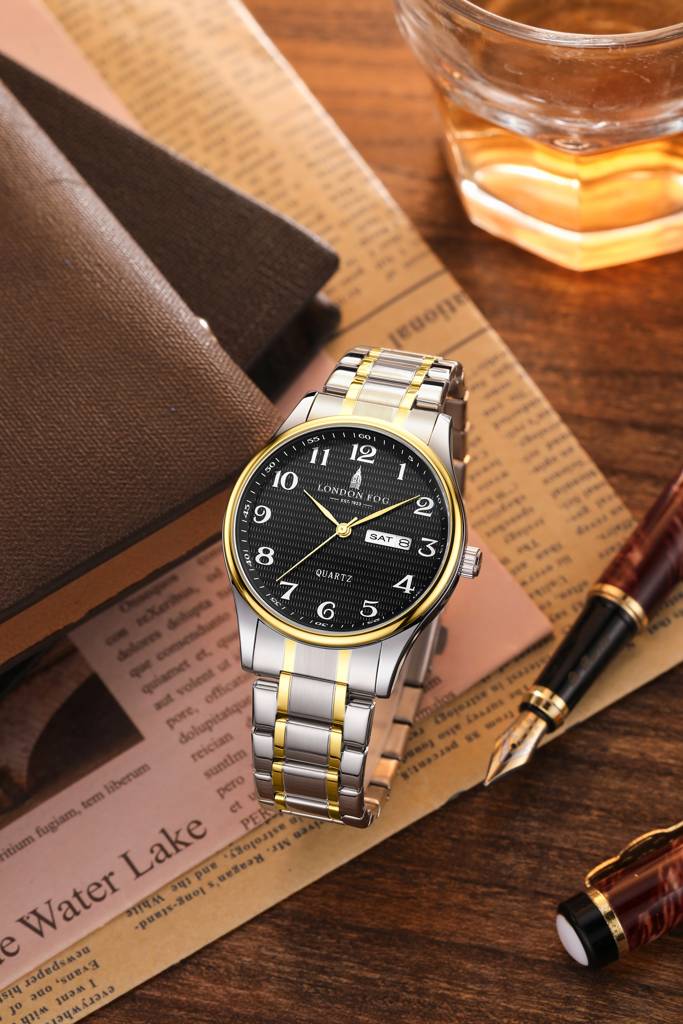 Carnaby Collection Analog Quartz Watch For Men With Stainless Steel Strap And Day & Date Display : LFM10008-44