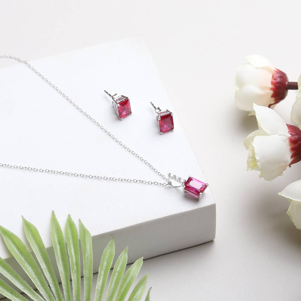 Iski Uski 925 Sterling Silver Alicia Ruby Pendant Set