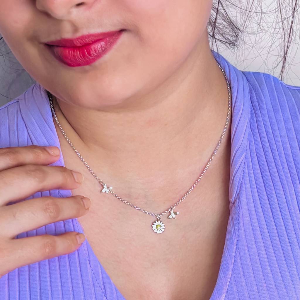925 Silver Daisy Flower Necklace : IS-NC-PC-1162