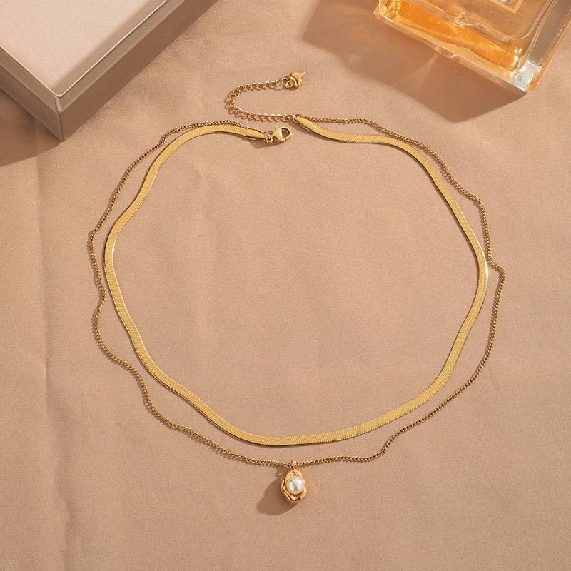 18K Gold Plated Stainless Steel Pearl And Snake Chain Layered Necklace : ATO0624N200G