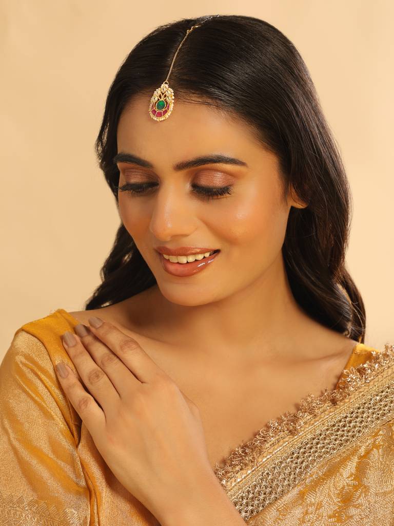 Pearl And Kundan Grace Minimal Maang Tikka : YI24A0432H