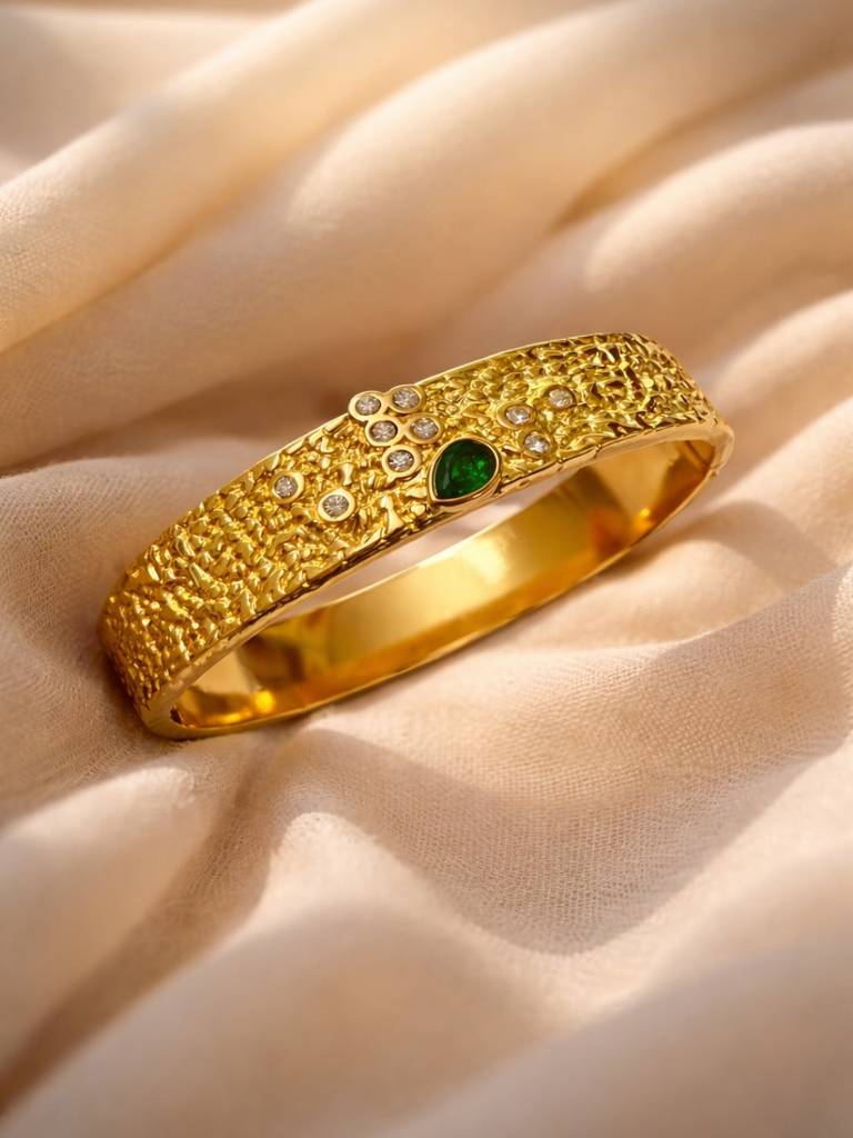 Emerald Luxe Textured Gold Bracelet With Cz | Anti Tarnish : ATB866GSSB