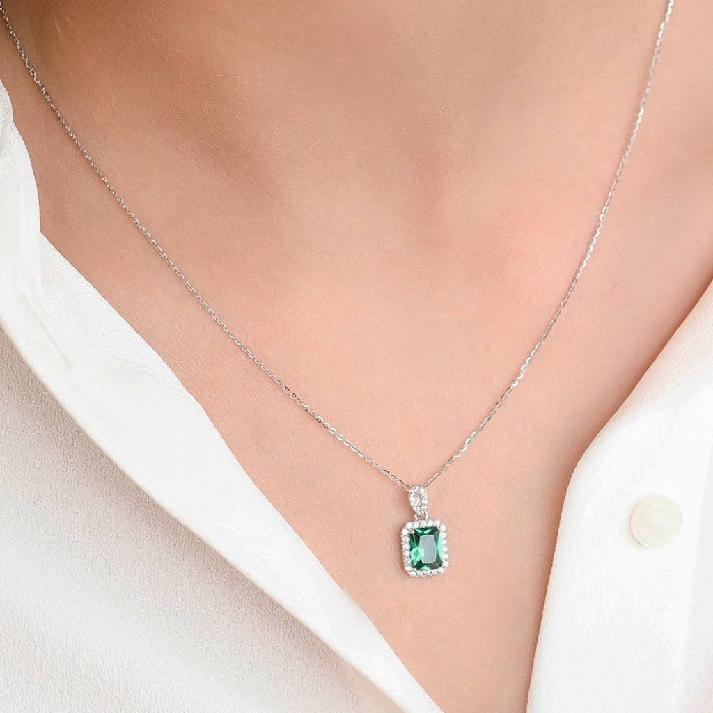 Emerald Cz 925 Sterling Silver Necklace : NL-30111