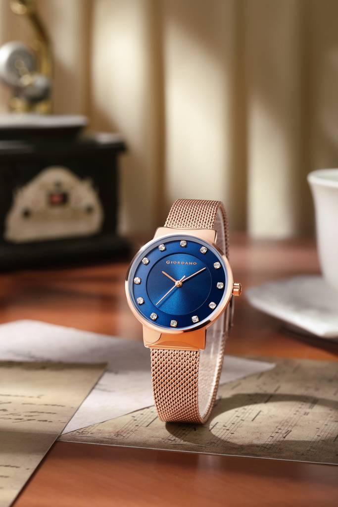 Analog Stylish Watch Or Women | Water Resistant Simple Watch Round Shape With Stainless Steel Case Wrist Watch For  : A2062-44