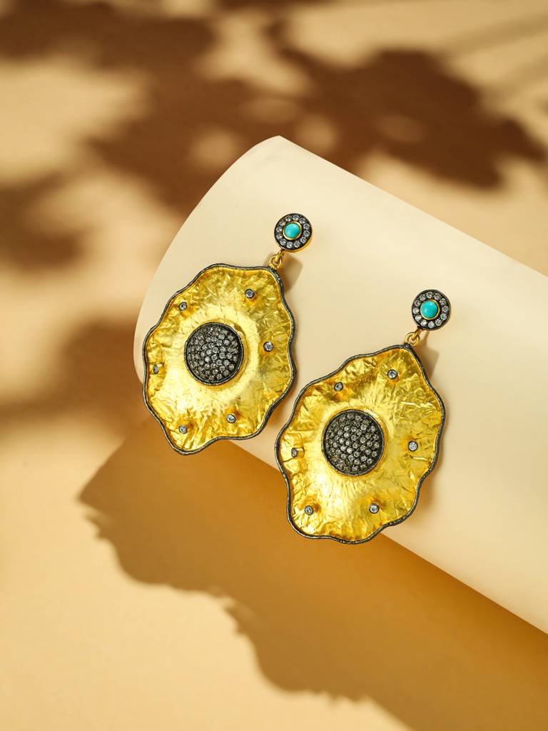 18K Golden Aura Lightweight Anti Tarnish Earrings : YI24A0271E