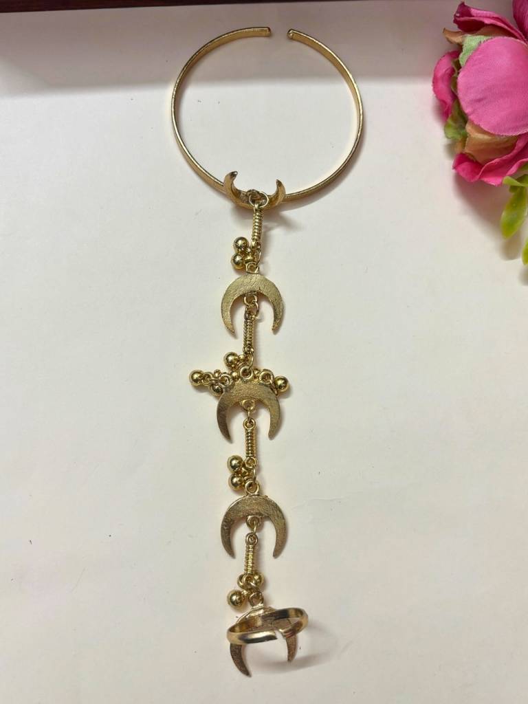Women Oxidised Gold-Plated Ring Bracelet : VI25BC100024