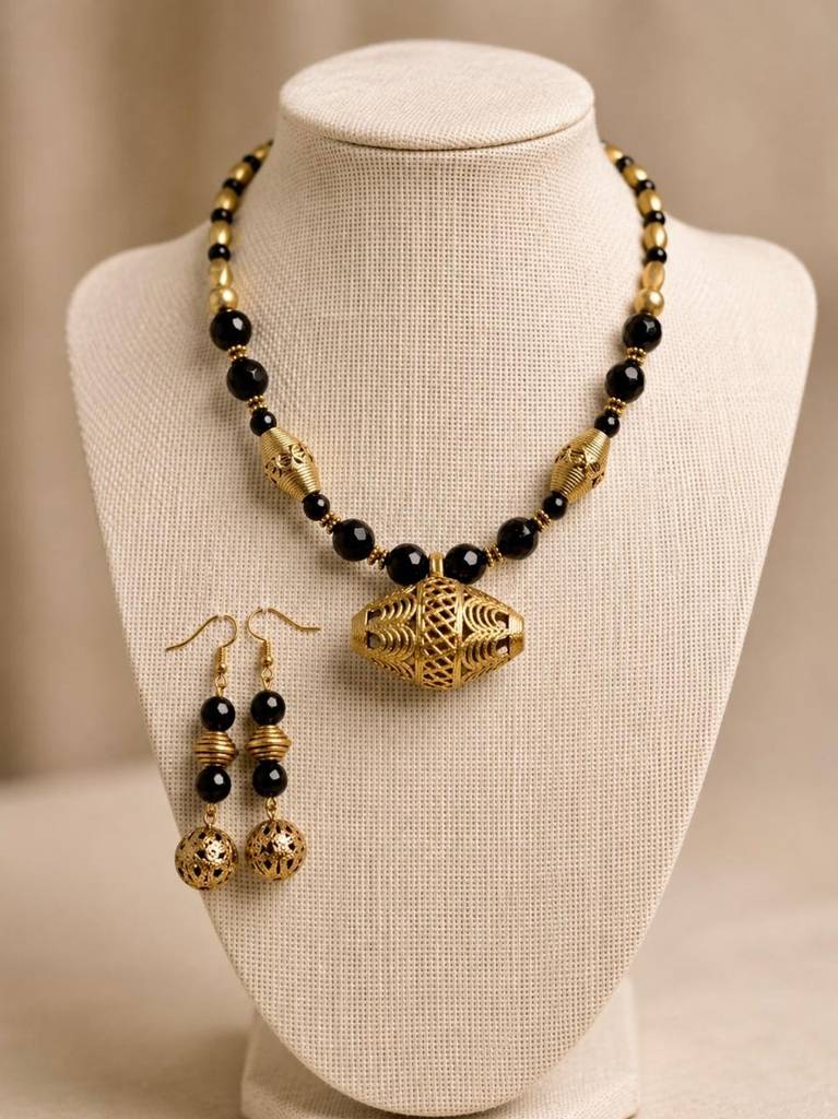 Kaveri Black Onyx Dhokra Brass Pendant Tribal Necklace Set For Women : HM86