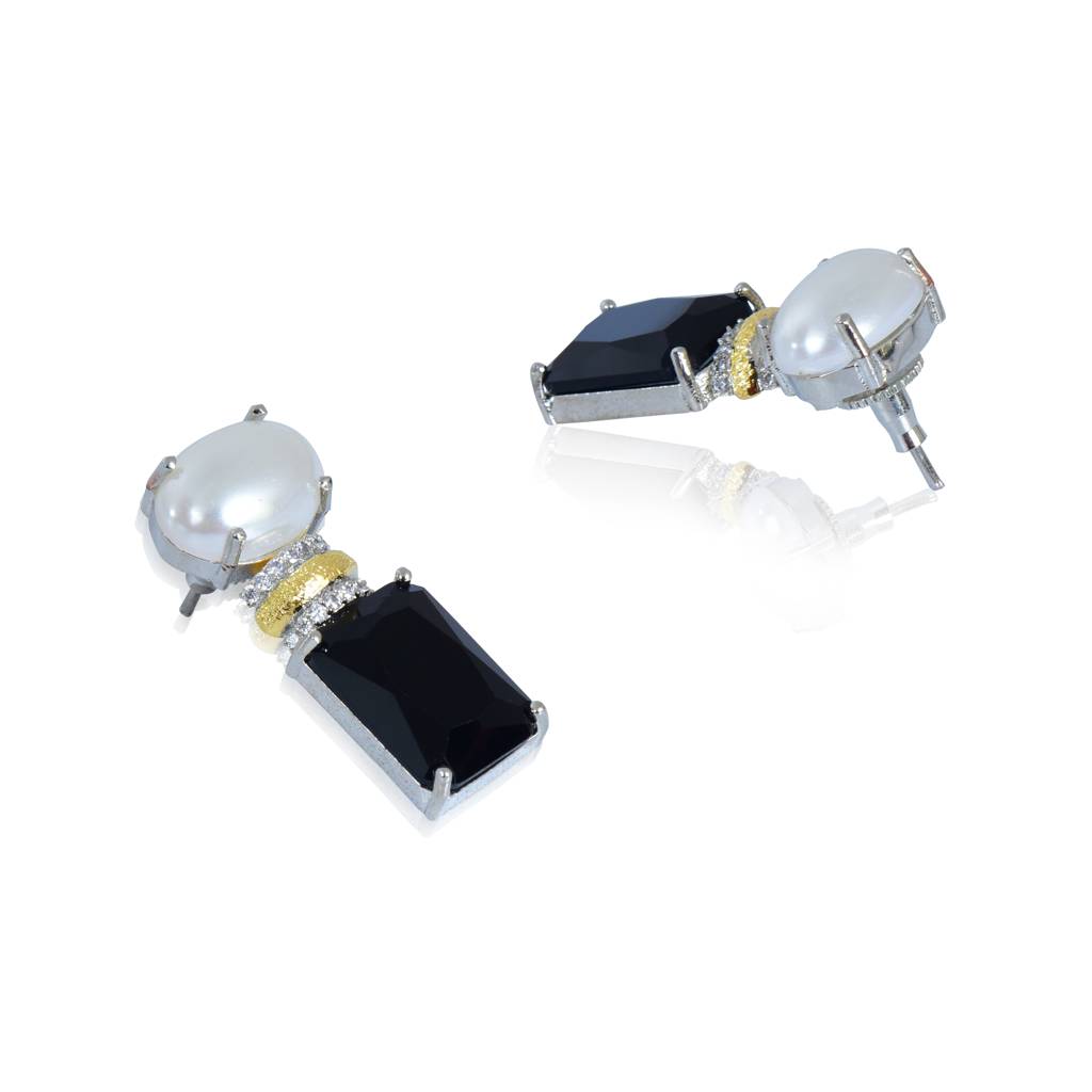 Statement Half Pearl Cut Stud Earrings : IE902C