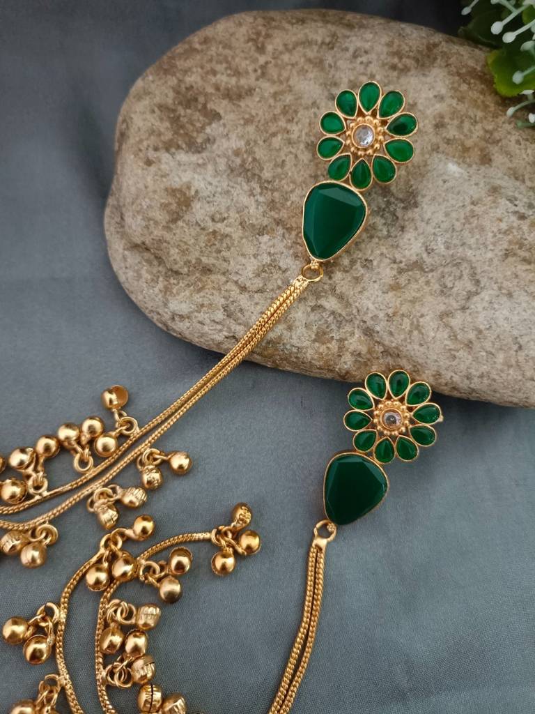 Brass- Plated Pachi Kundan & Ghungaroo Beaded Kashmiri Floral Drop Earrings : VS105312