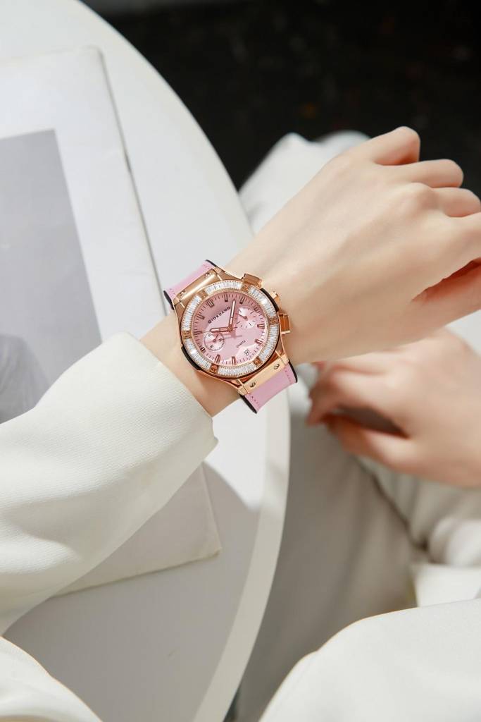 Giordano Analog Watch For Women Â Round Dial, Leather Strap, Crystal-Studded Bezel With Quartz Movement : GZ-60093-04