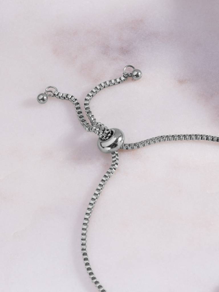 Crystaline Lip Motif Bolo Bracelet For Women - Waterproof & Anti-Tarnish : BR0500