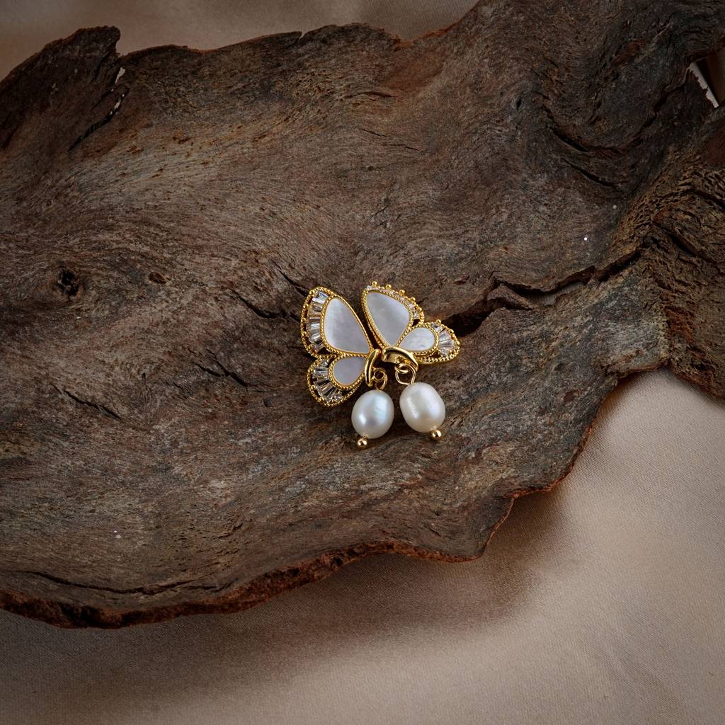 Serene Pearl Mop Butterflies Studs : PRBE08