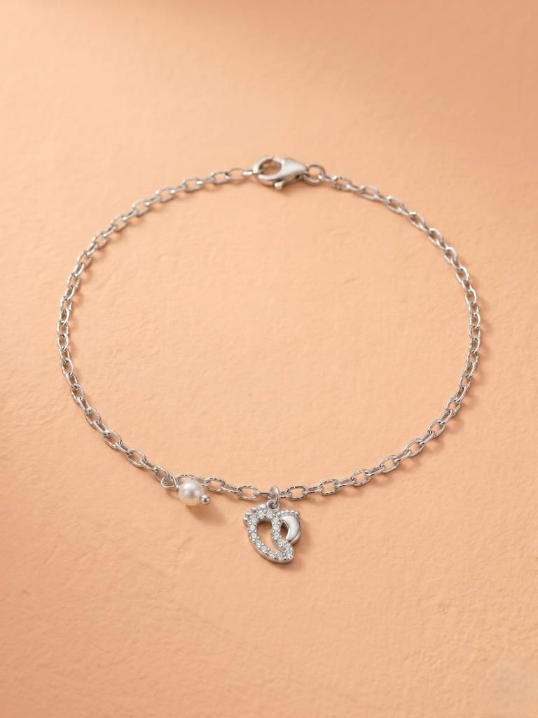 Feet & Pearl Charm Bracelet : BR1145