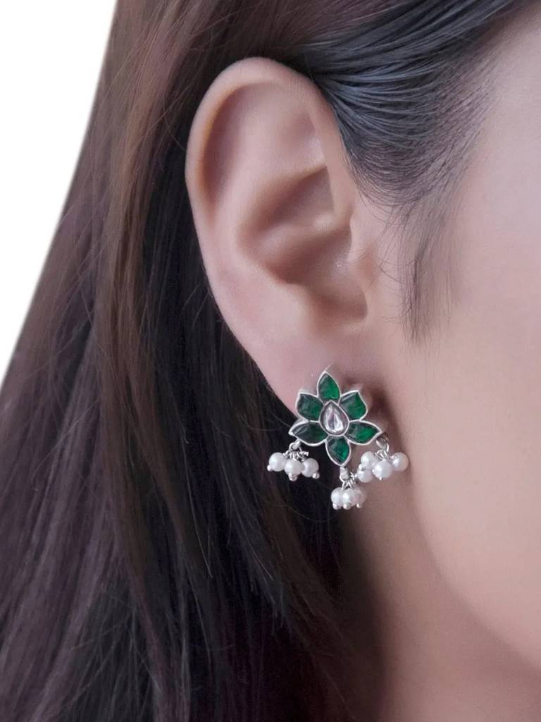 Silver 92.5 Oxidized Earring : U080SO008E0260
