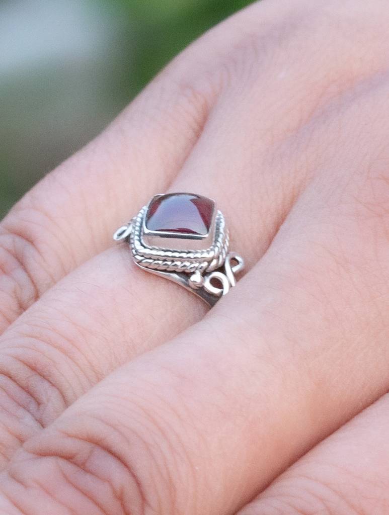 925 Sterling Silver Garnet Ring For Women Handmade Gemstone Ring Adjustable Statement Jewelry Birthday Gift : FU-1064