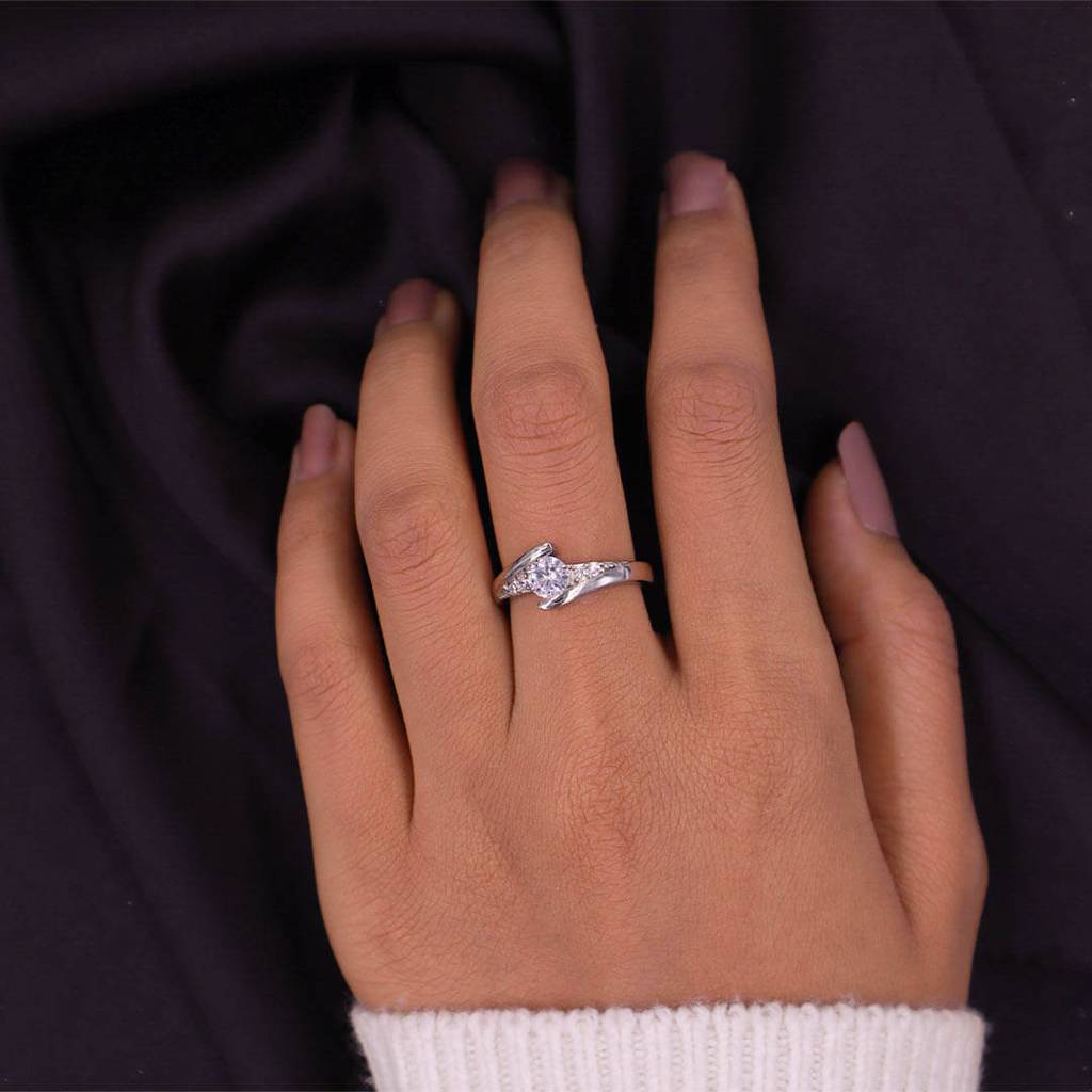 Vintage Silver Engagement Ring : RG018