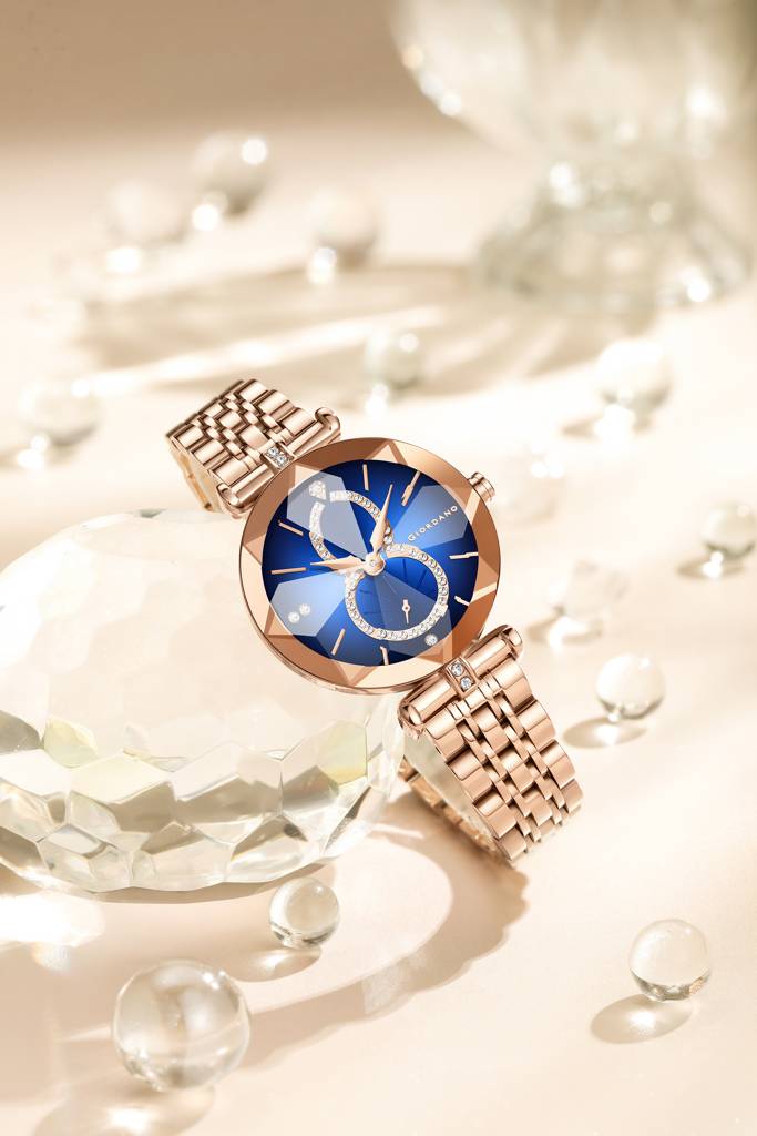 Giordano Luxury Watch For Women Â Round Diamond Cut Glass Dial, Elegant Stainless Steel Strap With Quartz Move : GZ-60092-11