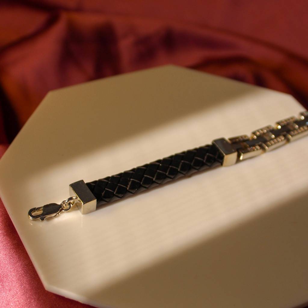 Men'S Brickwork Linked Leather Bracelet : KMJ306