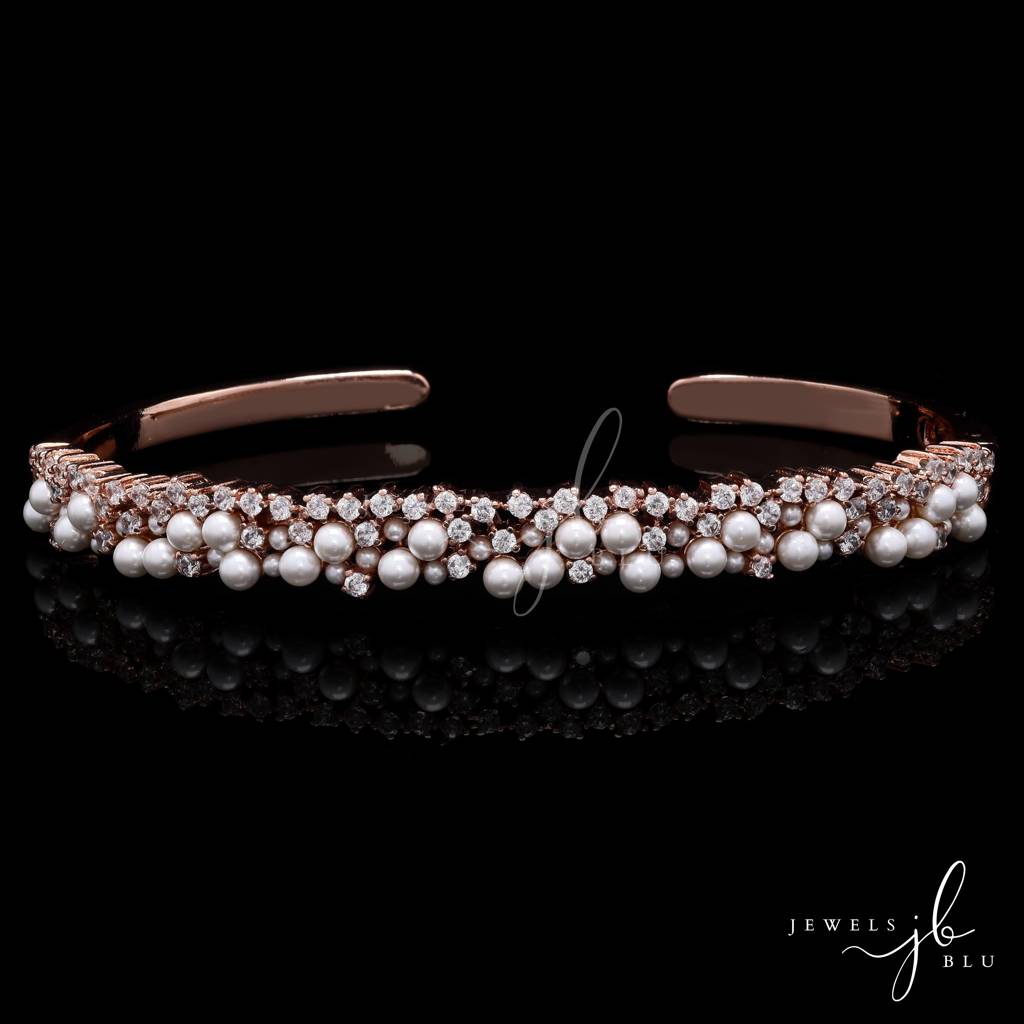 Premium Rose Gold Finish Fresh Water Pearl And American Diamond Cluster Kylie Openable Bracelet : 400040
