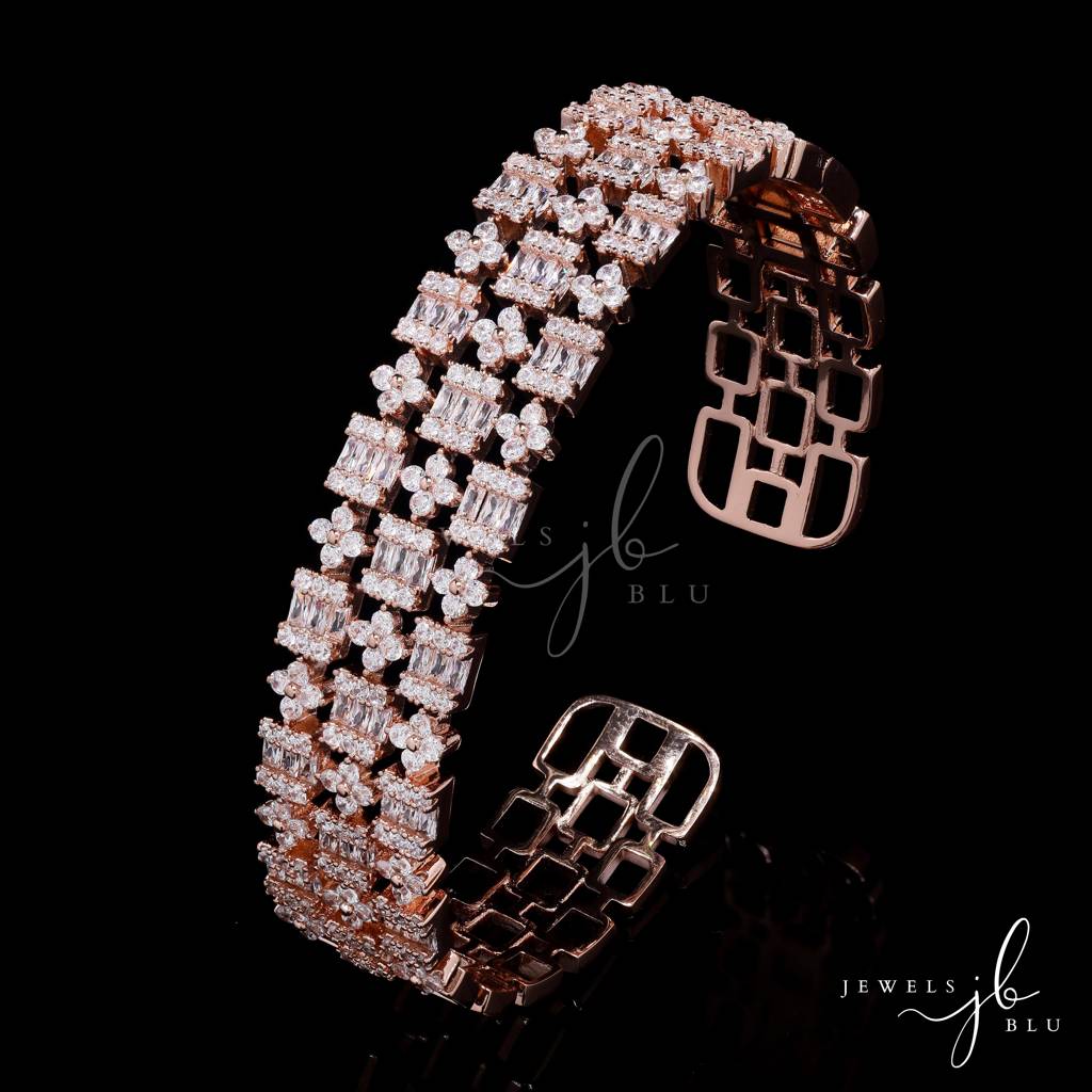 Premium Rose Gold Finish American Diamond Baguette And Round Cut Pressure Setting Broad Bridal Openable Bracelet : 400045