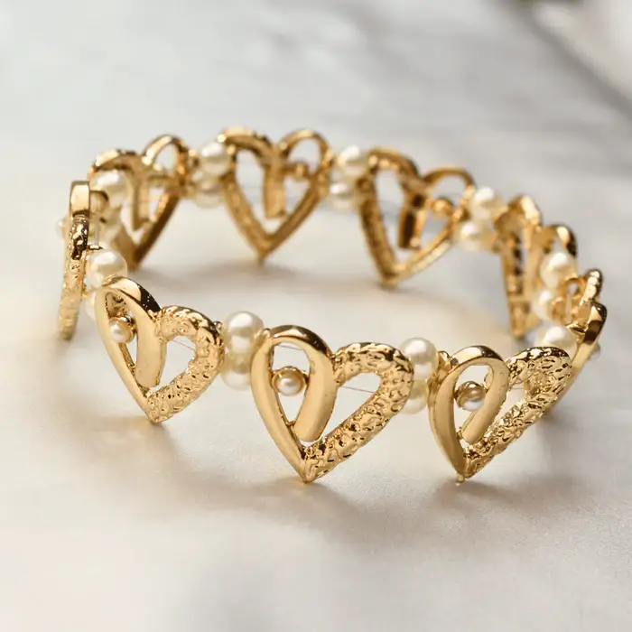 Tfc Queen Of Hearts Gold Plated Bracelet : 40081