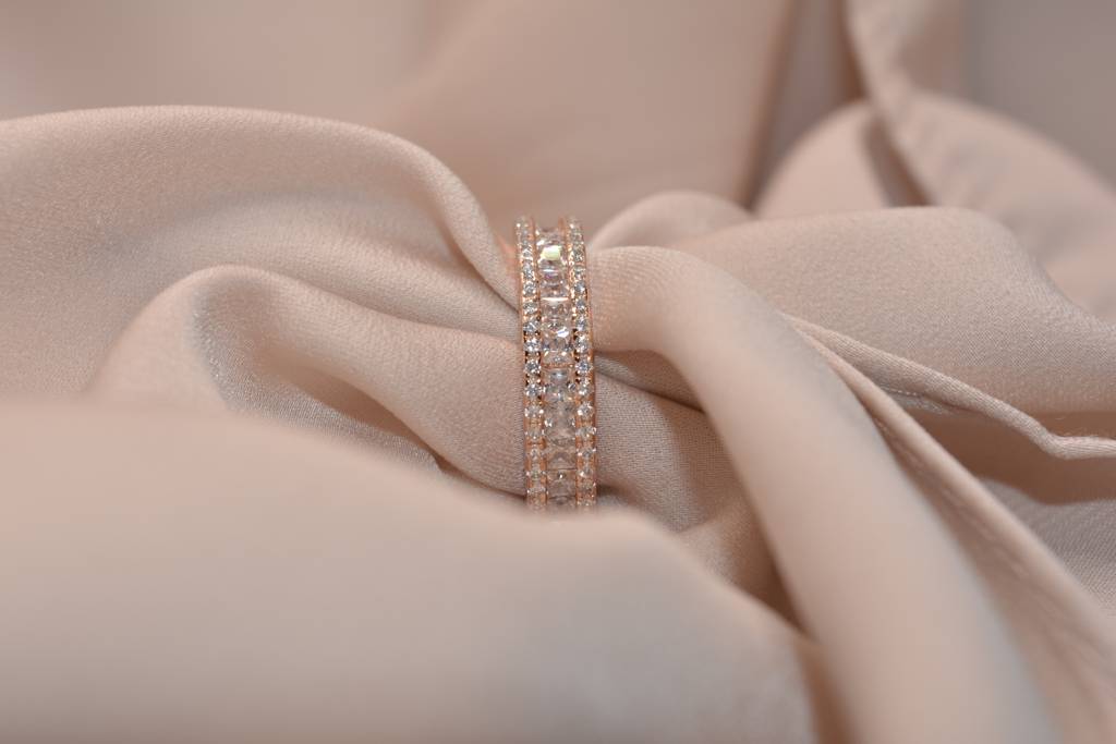 Endless Radiant Ring : 401