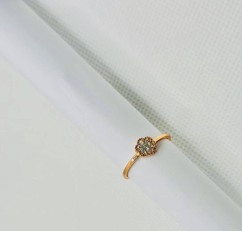 Dainty White Floral Ring : 417