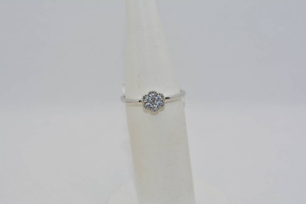 Dainty White Floral Ring : 417