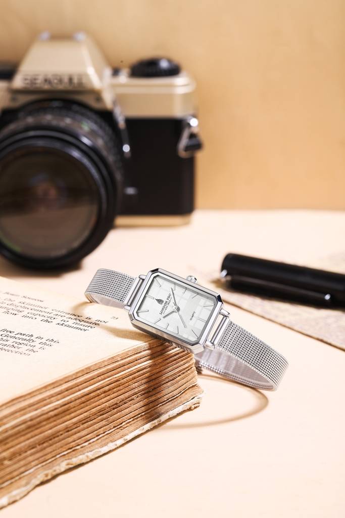 Victoria Collection Analog Quartz Watch For Women With Mesh Strap, Rectangular Metal Case And Mineral Glass : LFW20006-22