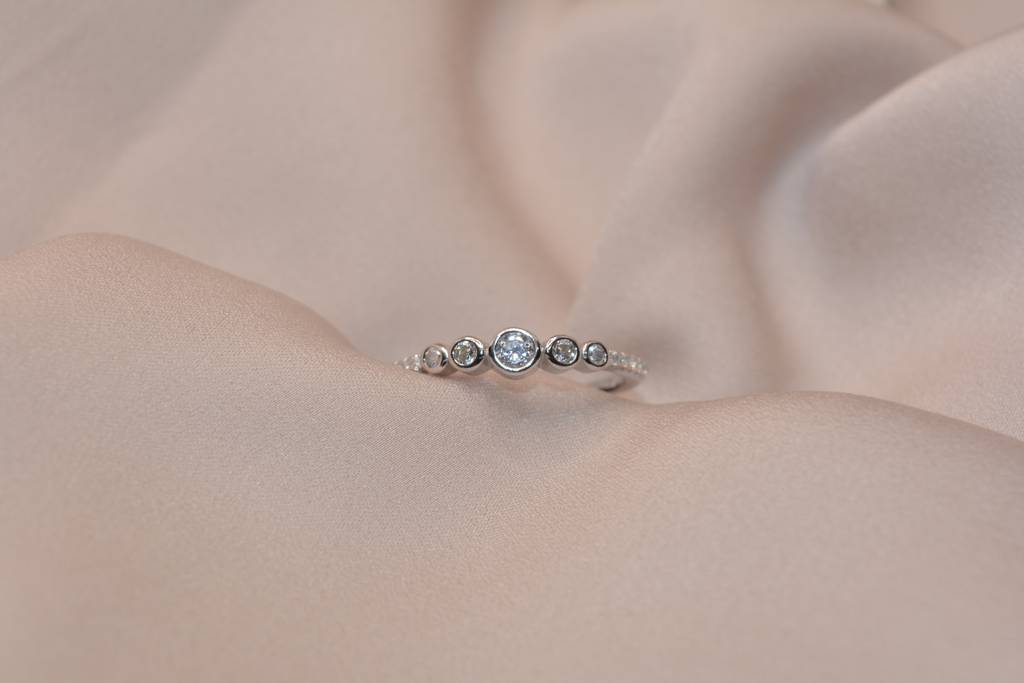 Trilogy Radiance Ring : 435